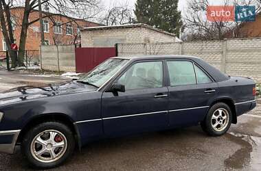 Седан Mercedes-Benz E-Class 1989 в Коростишеві