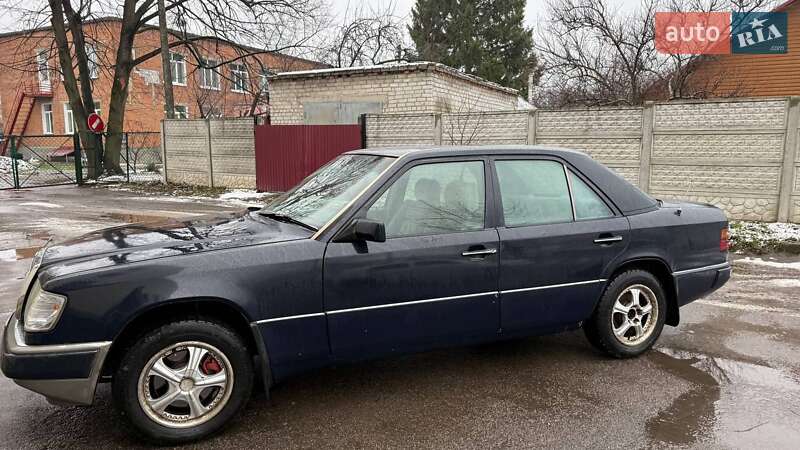 Mercedes-Benz E-Class 1989 Mercedes-Benz E-Class 1989