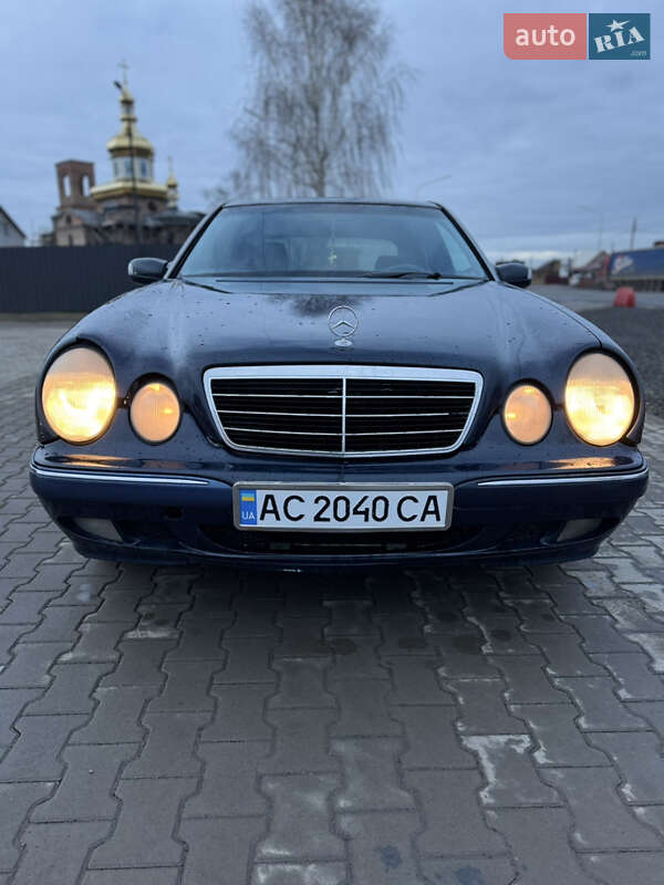 Mercedes-Benz E-Class 1999
