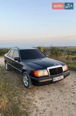 Седан Mercedes-Benz E-Class 1989 в Тернополе