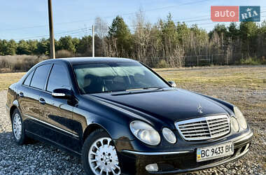 Седан Mercedes-Benz E-Class 2005 в Новояворовске