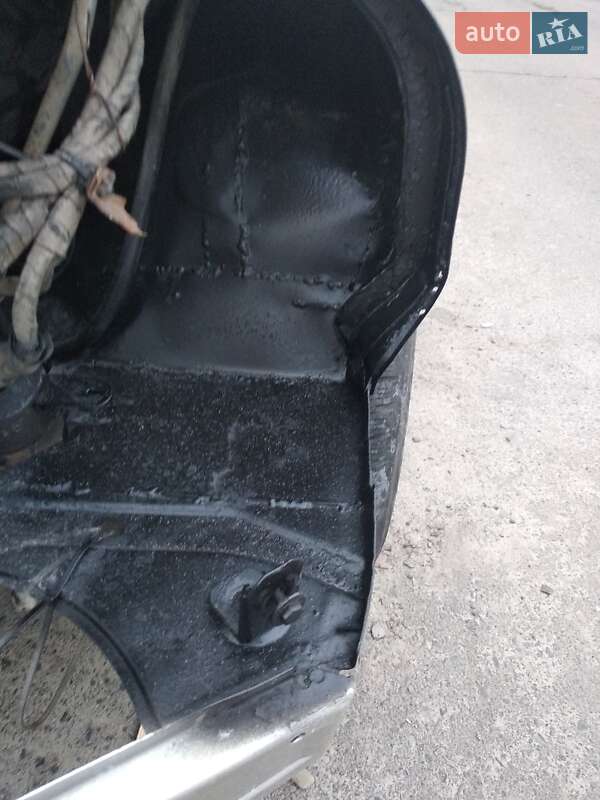 Седан Mercedes-Benz E-Class 1996 в Львові