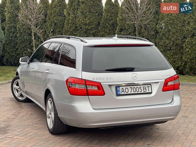 Универсал Mercedes-Benz E-Class 2012 в Ивано-Франковске