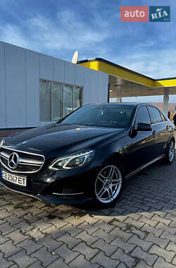 Седан Mercedes-Benz E-Class 2014 в Чернівцях