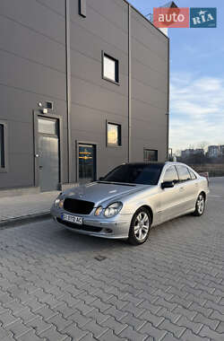 Седан Mercedes-Benz E-Class 2002 в Калуші
