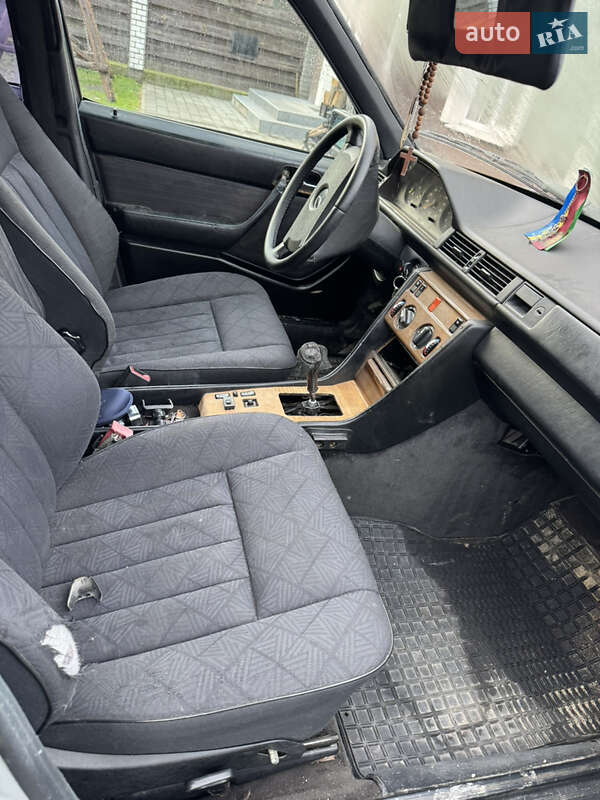 Седан Mercedes-Benz E-Class 1989 в Львові фото 6 Седан Mercedes-Benz E-Class 1989 в Львові