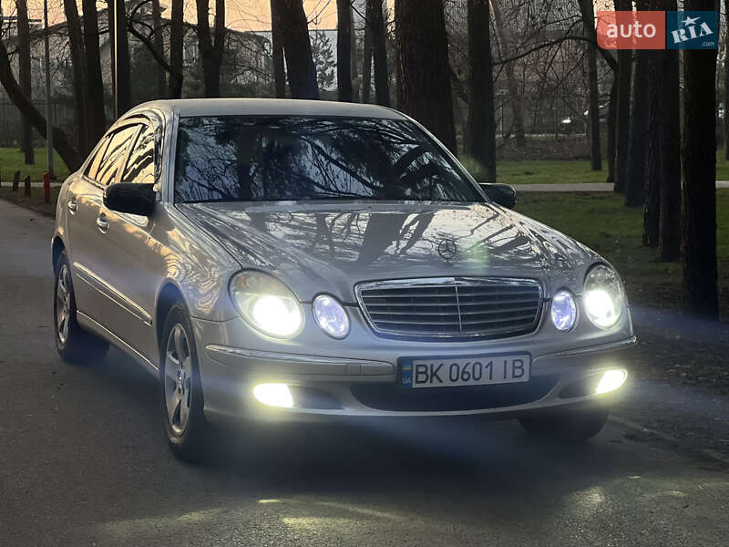 Mercedes-Benz E-Class 2004