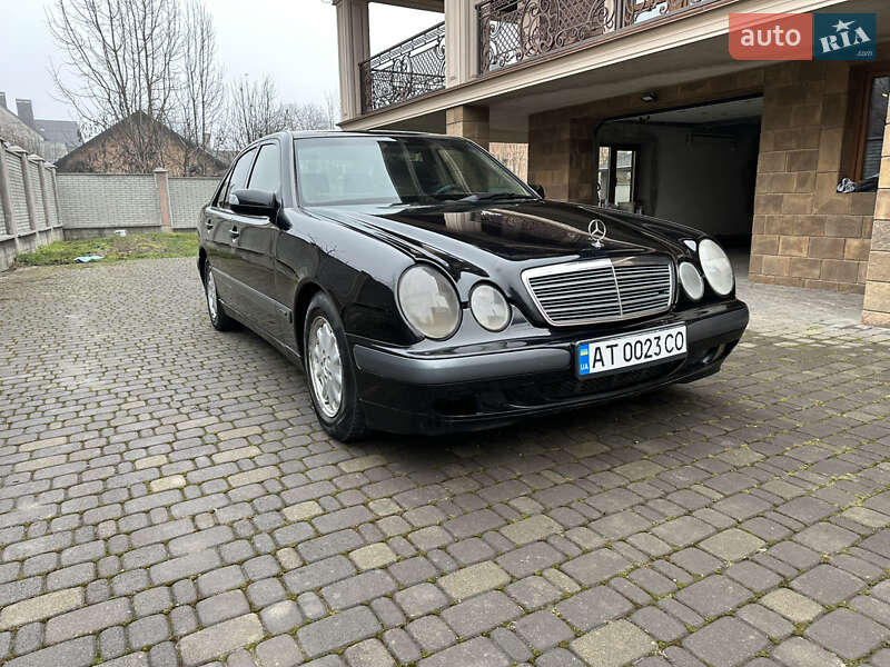 Mercedes-Benz E-Class 2001