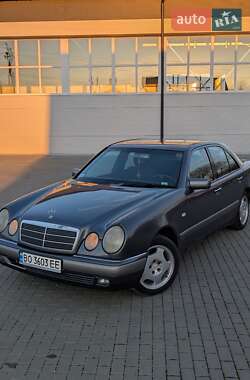 Седан Mercedes-Benz E-Class 1998 в Бершади