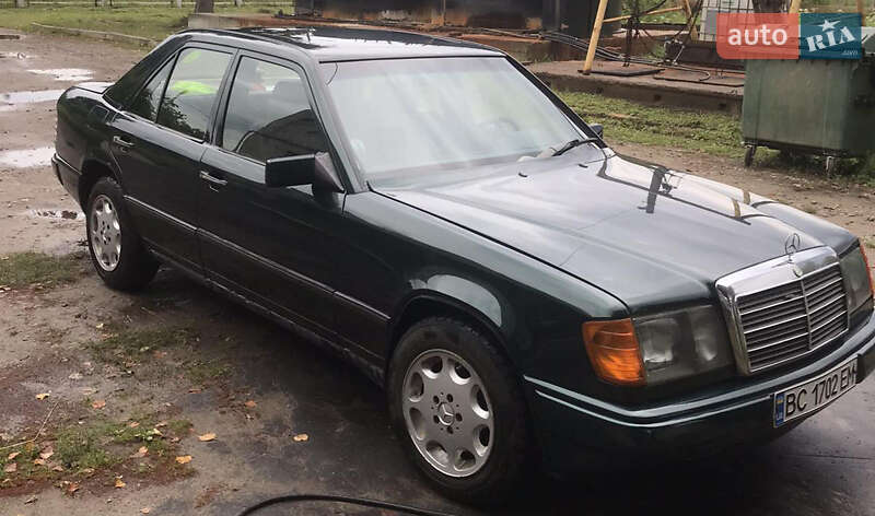 Mercedes-Benz E-Class 1988 Mercedes-Benz E-Class 1988