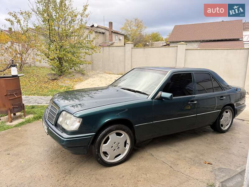 Седан Mercedes-Benz E-Class 1994 в Кам'янському