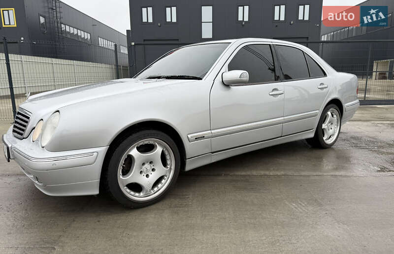 Седан Mercedes-Benz E-Class 2001 в Києві