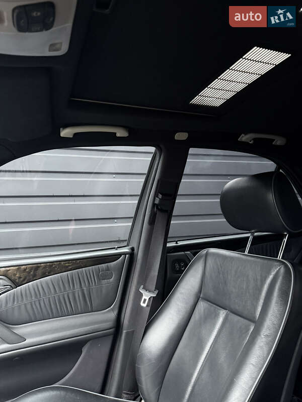 Седан Mercedes-Benz E-Class 2001 в Києві