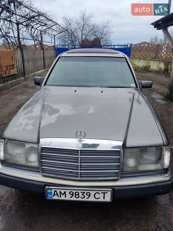 Седан Mercedes-Benz E-Class 1992 в Бердичеві