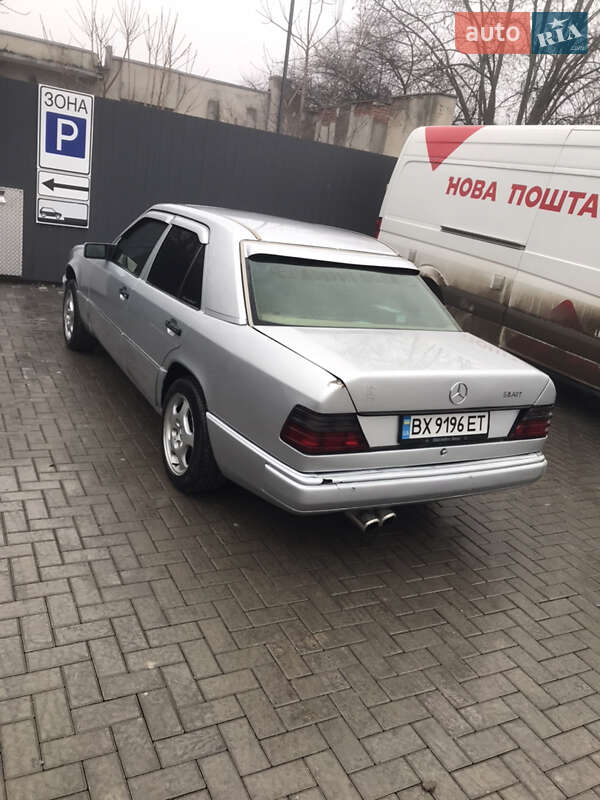 Седан Mercedes-Benz E-Class 1993 в Каменец-Подольском