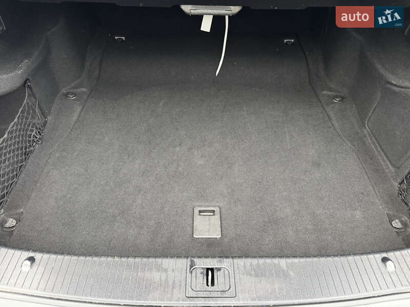 Седан Mercedes-Benz E-Class 2013 в Виннице