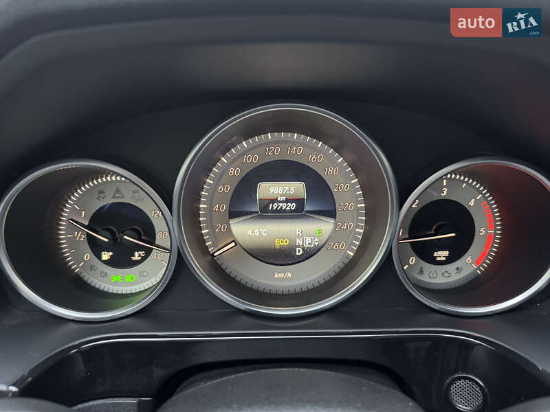 Седан Mercedes-Benz E-Class 2013 в Виннице