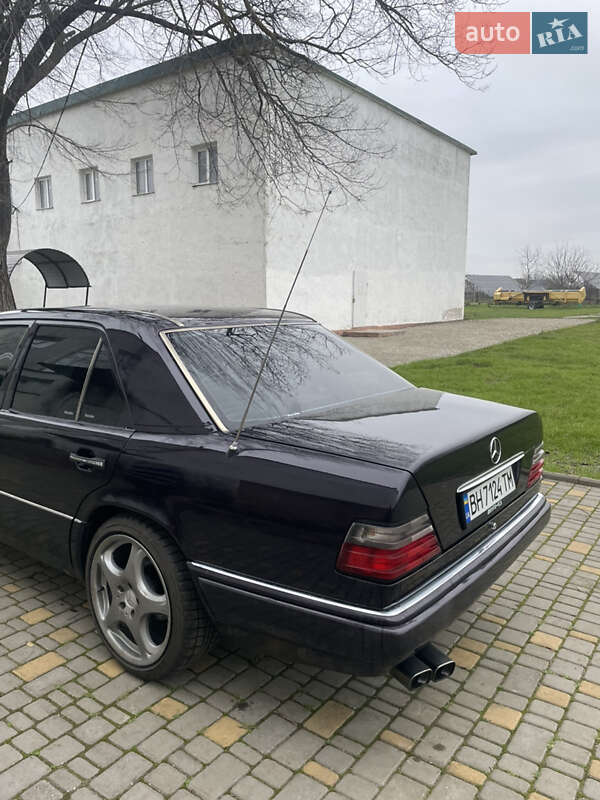 Седан Mercedes-Benz E-Class 1993 в Сарате