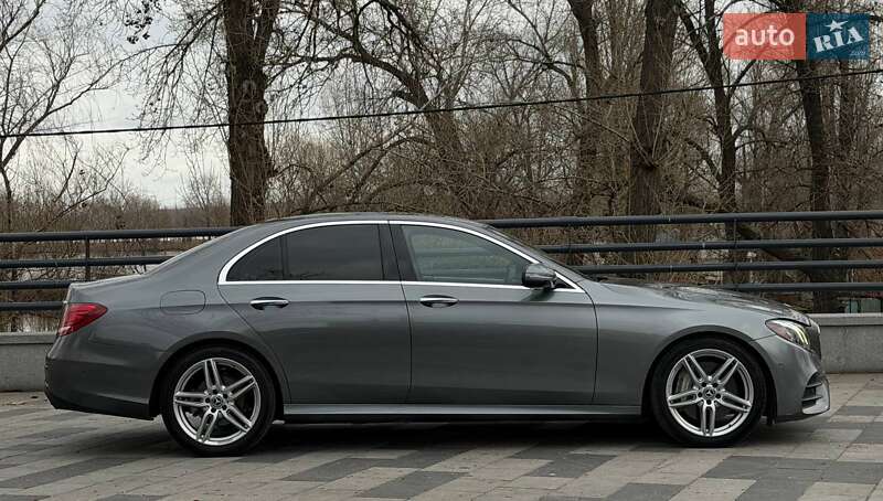 Седан Mercedes-Benz E-Class 2018 в Днепре