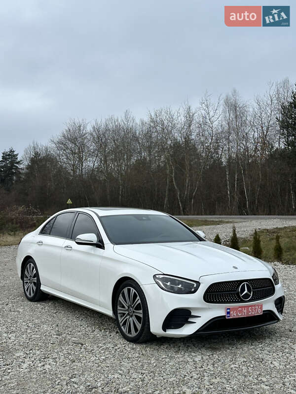 Седан Mercedes-Benz E-Class 2021 в Новояворівську