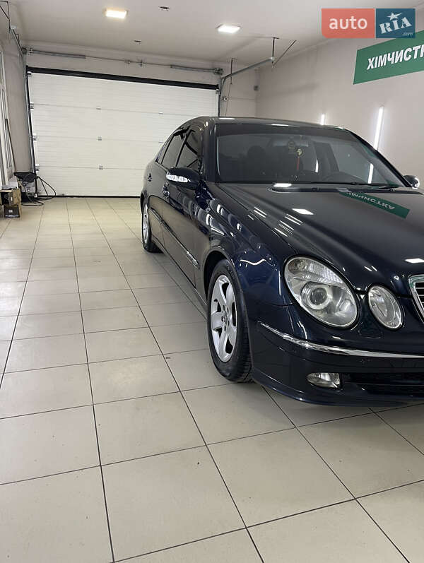 Mercedes-Benz E-Class 2003