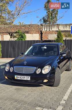 Седан Mercedes-Benz E-Class 2005 в Николаеве