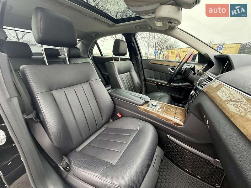 Седан Mercedes-Benz E-Class 2010 в Києві