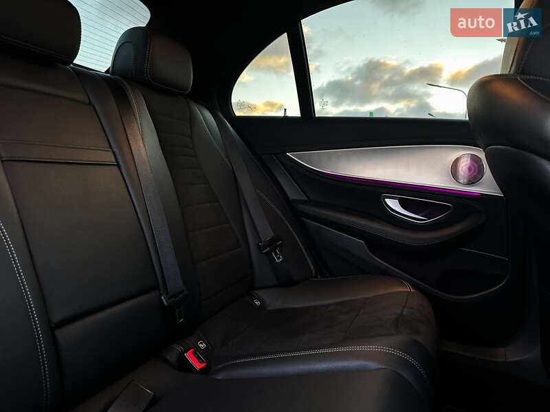 Седан Mercedes-Benz E-Class 2016 в Києві