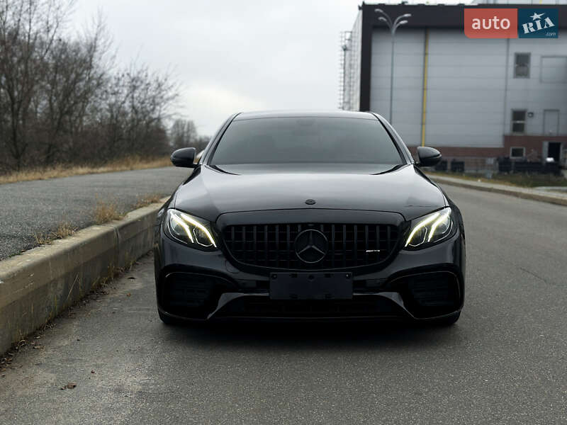 Седан Mercedes-Benz E-Class 2016 в Києві