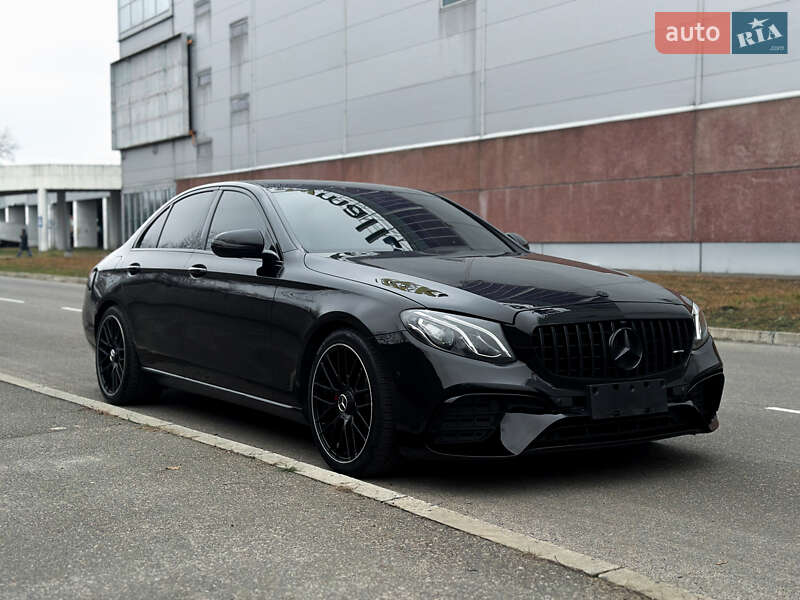 Седан Mercedes-Benz E-Class 2016 в Києві