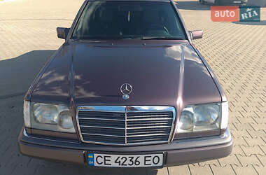 Седан Mercedes-Benz E-Class 1994 в Испасе