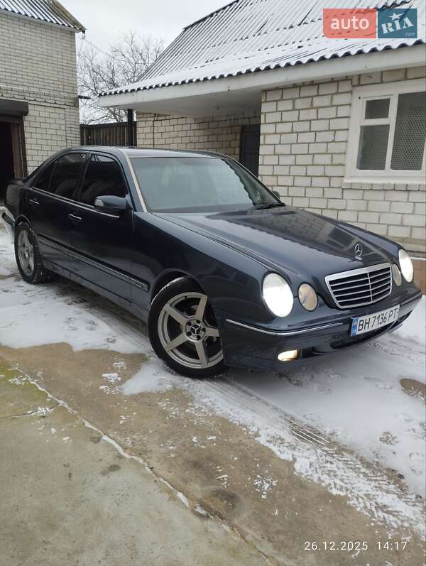 Mercedes-Benz E-Class 2000
