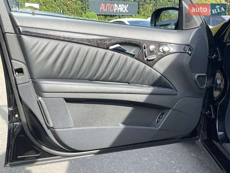 Седан Mercedes-Benz E-Class 2003 в Києві