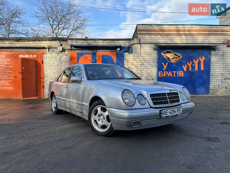 Седан Mercedes-Benz E-Class 1998 в Дніпрі
