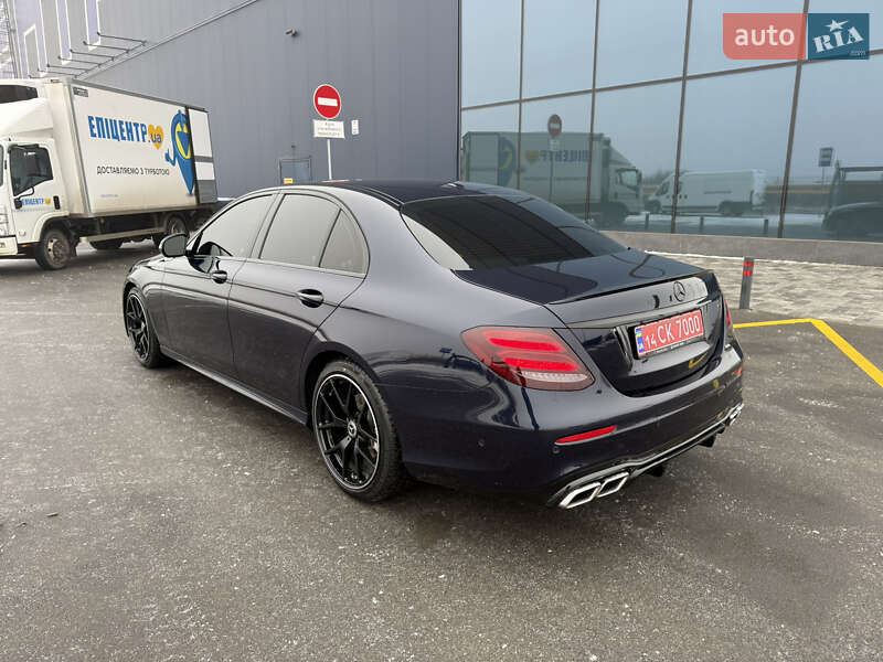 Седан Mercedes-Benz E-Class 2017 в Львові
