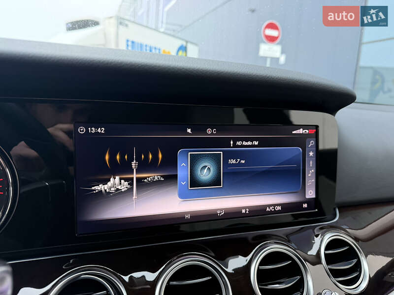 Седан Mercedes-Benz E-Class 2017 в Львові