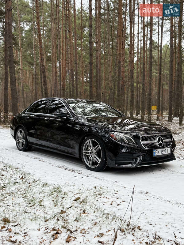 Седан Mercedes-Benz E-Class 2018 в Києві
