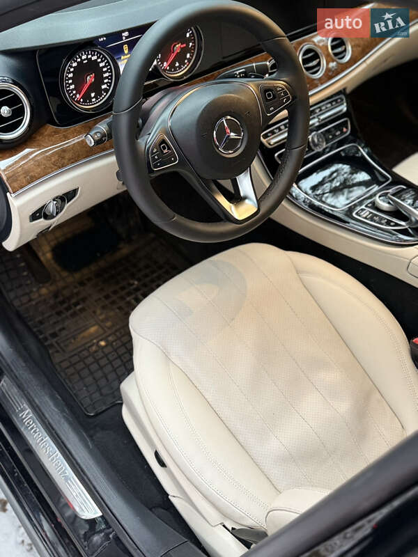 Седан Mercedes-Benz E-Class 2018 в Києві