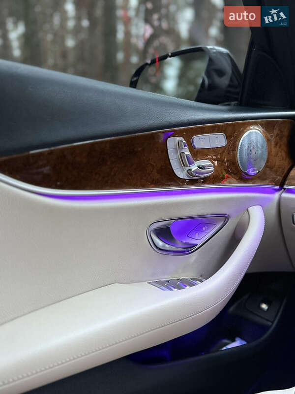 Седан Mercedes-Benz E-Class 2018 в Києві