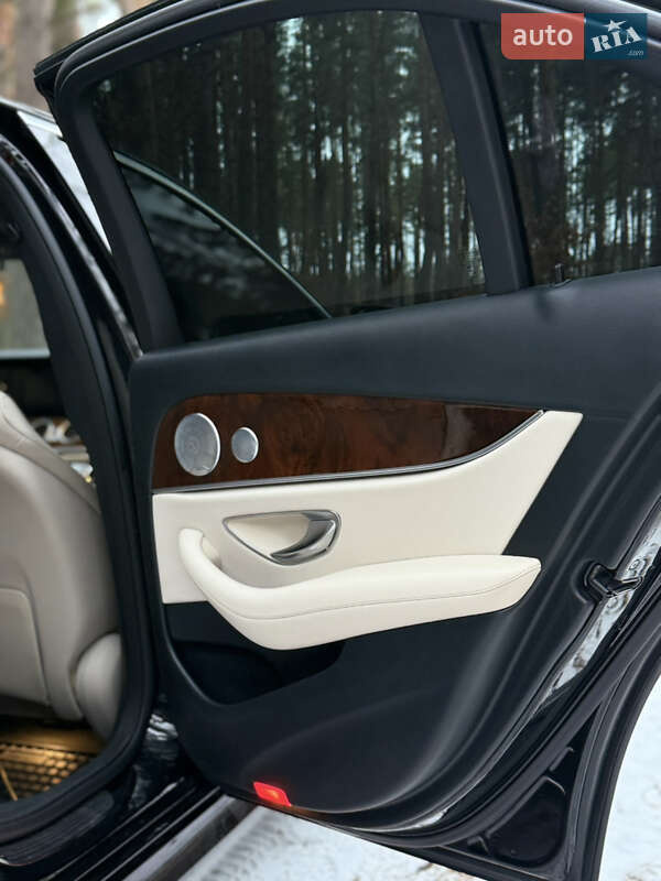 Седан Mercedes-Benz E-Class 2018 в Києві