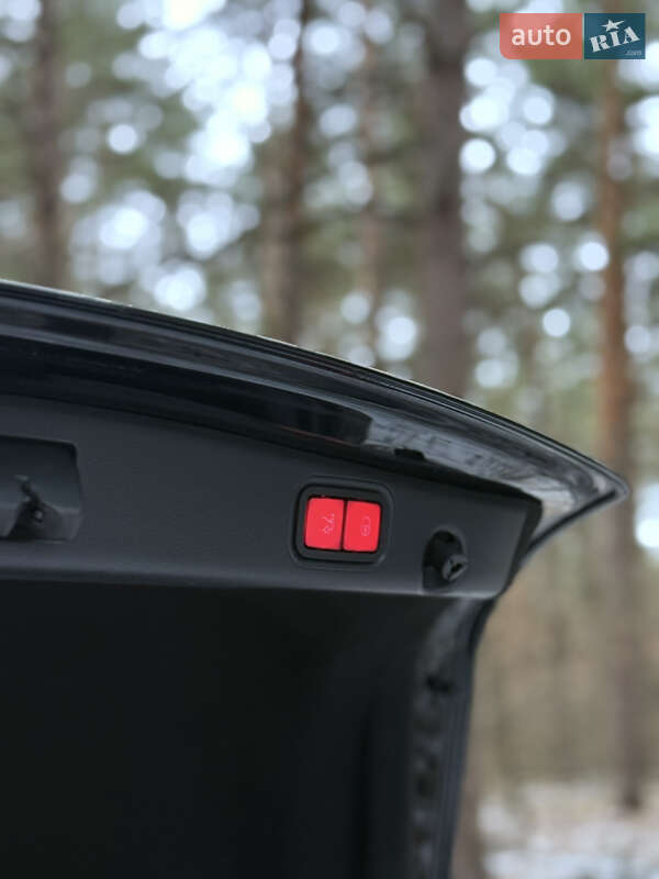 Седан Mercedes-Benz E-Class 2018 в Києві