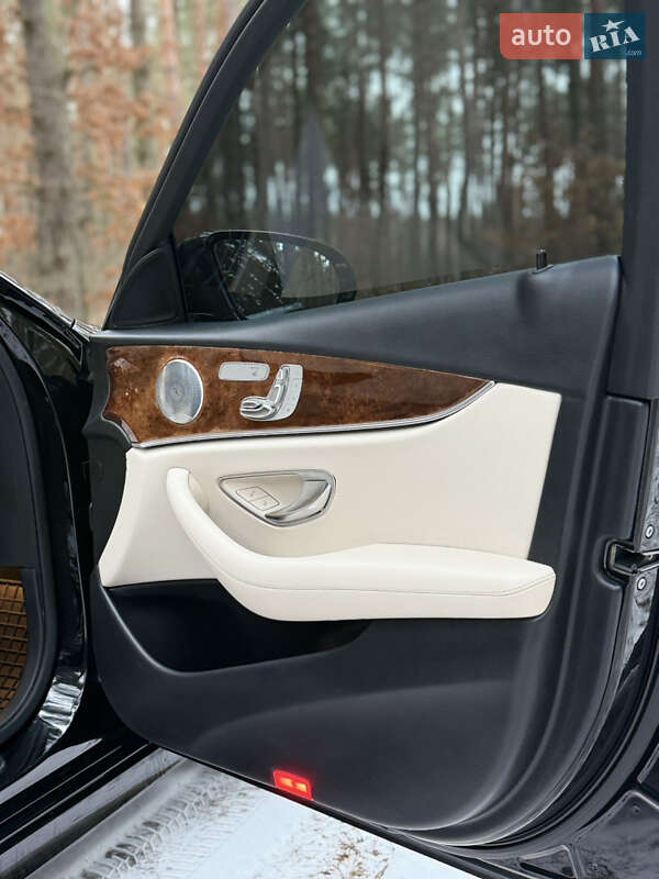 Седан Mercedes-Benz E-Class 2018 в Києві