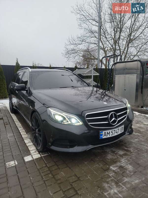 Універсал Mercedes-Benz E-Class 2014 в Звягелі