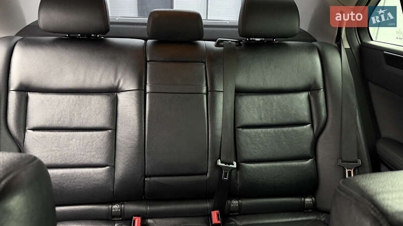 Седан Mercedes-Benz E-Class 2011 в Хусті