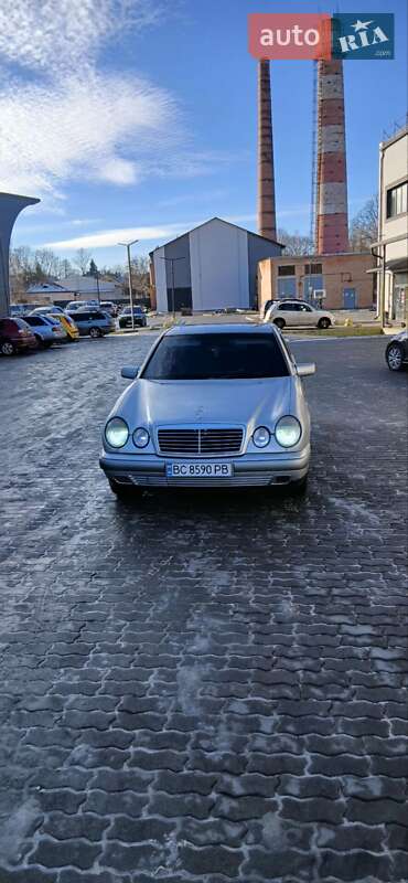 Седан Mercedes-Benz E-Class 1996 в Бориславе