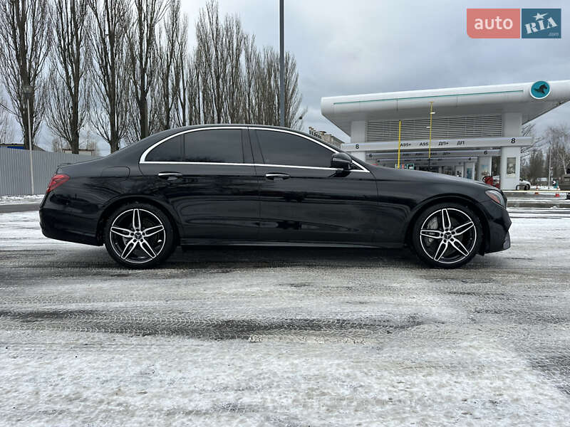 Седан Mercedes-Benz E-Class 2016 в Києві