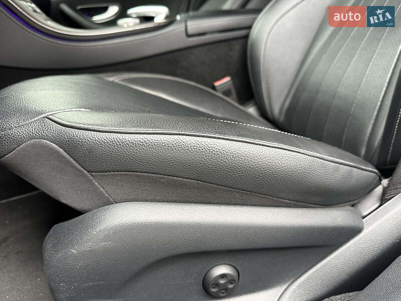 Седан Mercedes-Benz E-Class 2016 в Києві