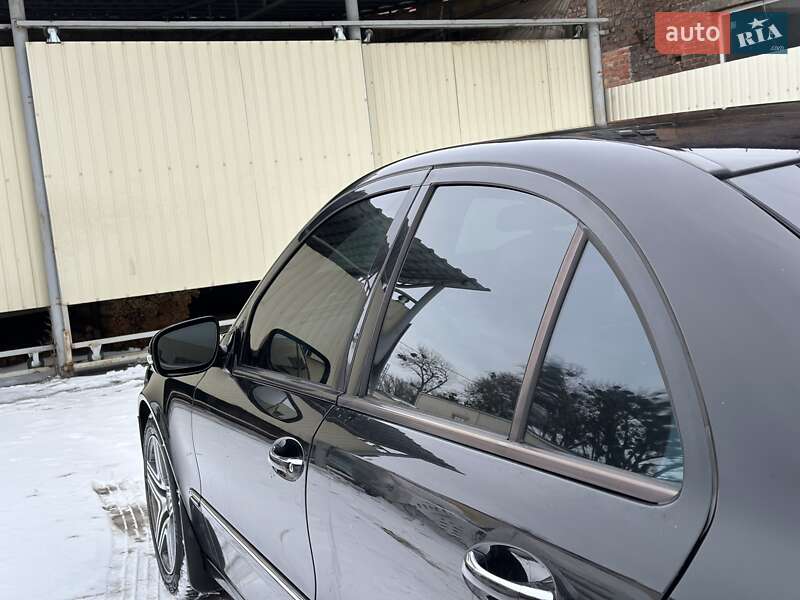 Седан Mercedes-Benz E-Class 2007 в Охтирці