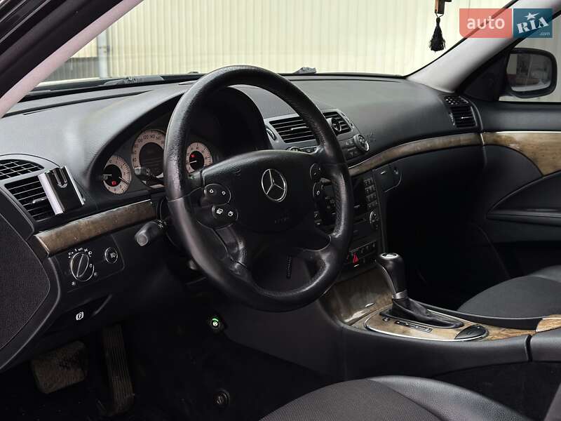 Седан Mercedes-Benz E-Class 2007 в Охтирці