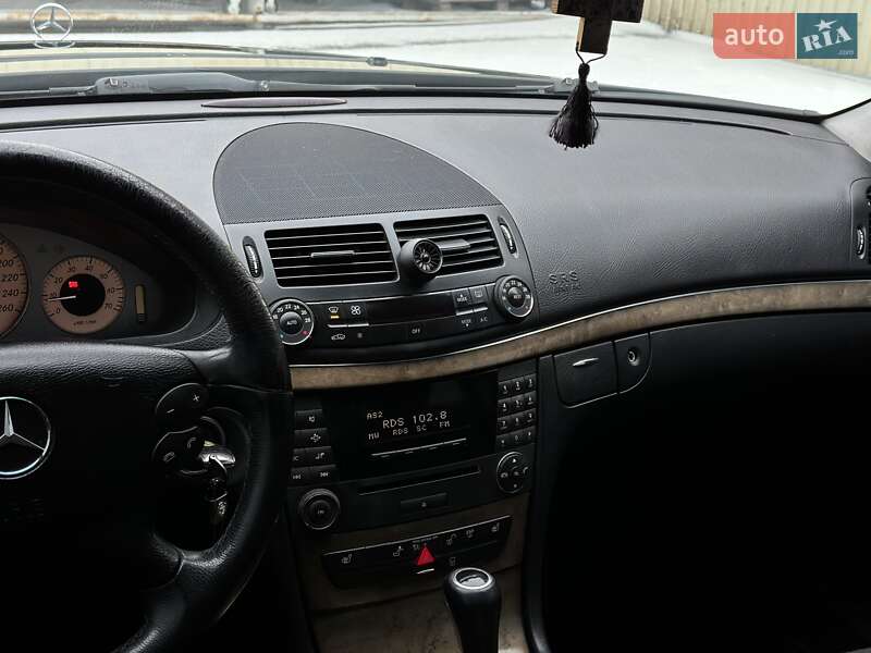 Седан Mercedes-Benz E-Class 2007 в Охтирці